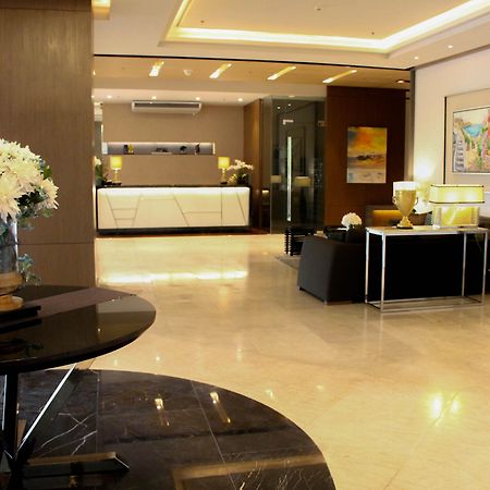 Santorini Hotel Marikina Экстерьер фото
