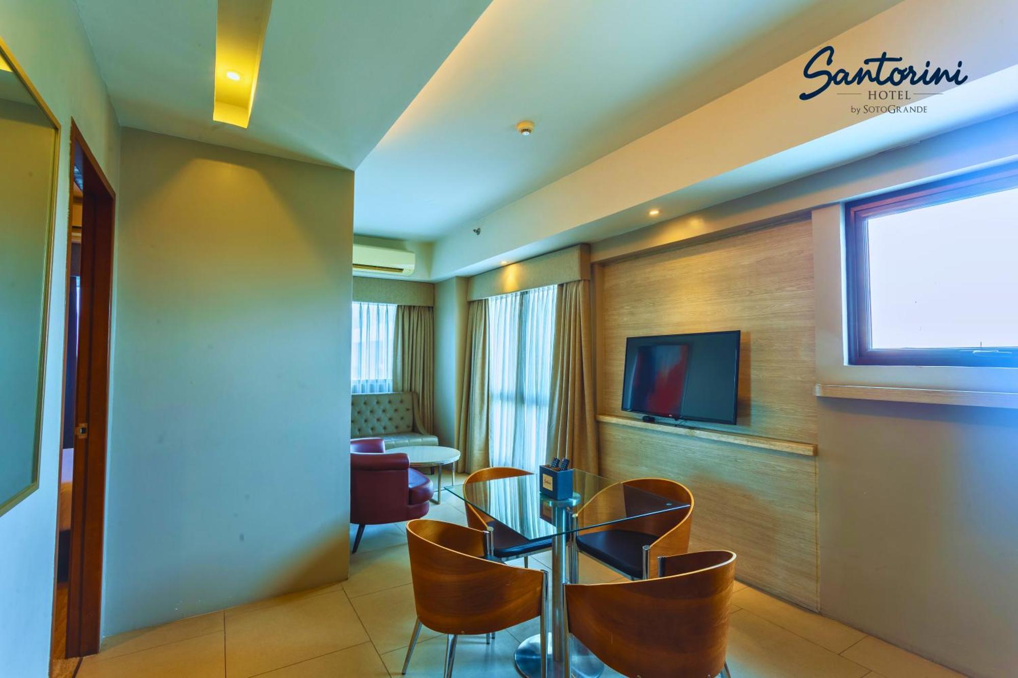 Santorini Hotel Marikina Экстерьер фото
