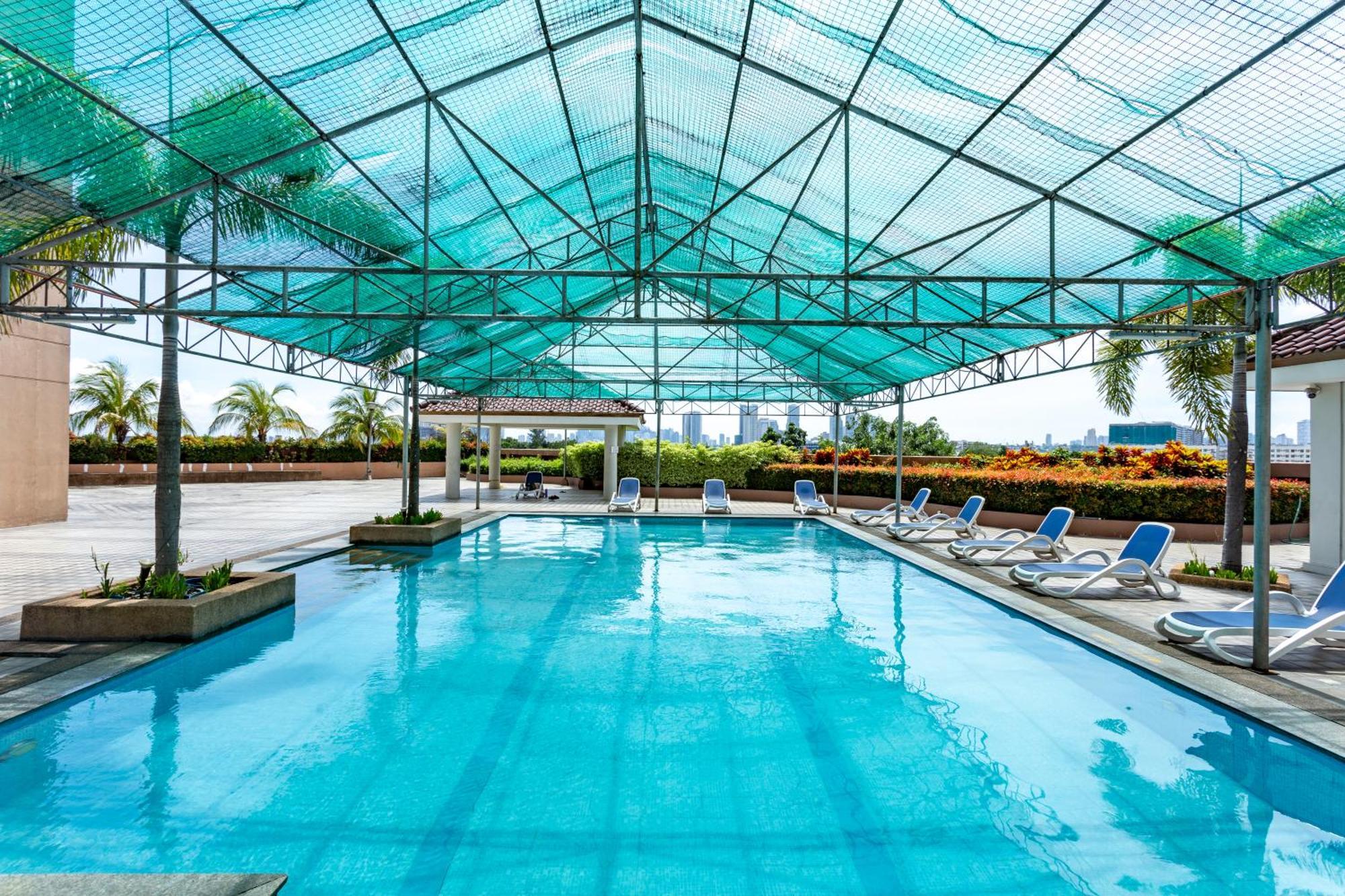 Santorini Hotel Marikina Экстерьер фото