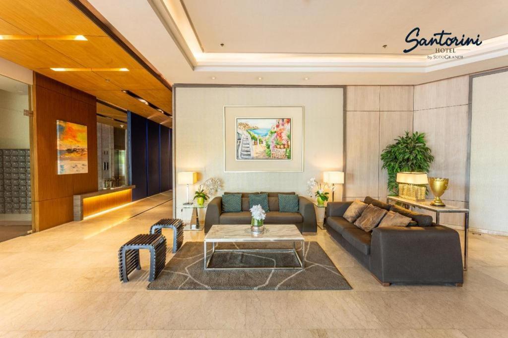 Santorini Hotel Marikina Экстерьер фото